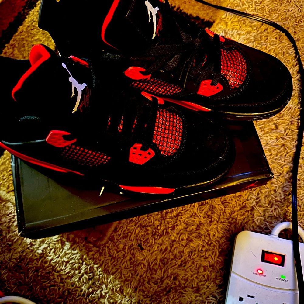 Jordan 4 Retro